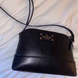 Black kate spade crossbody purse